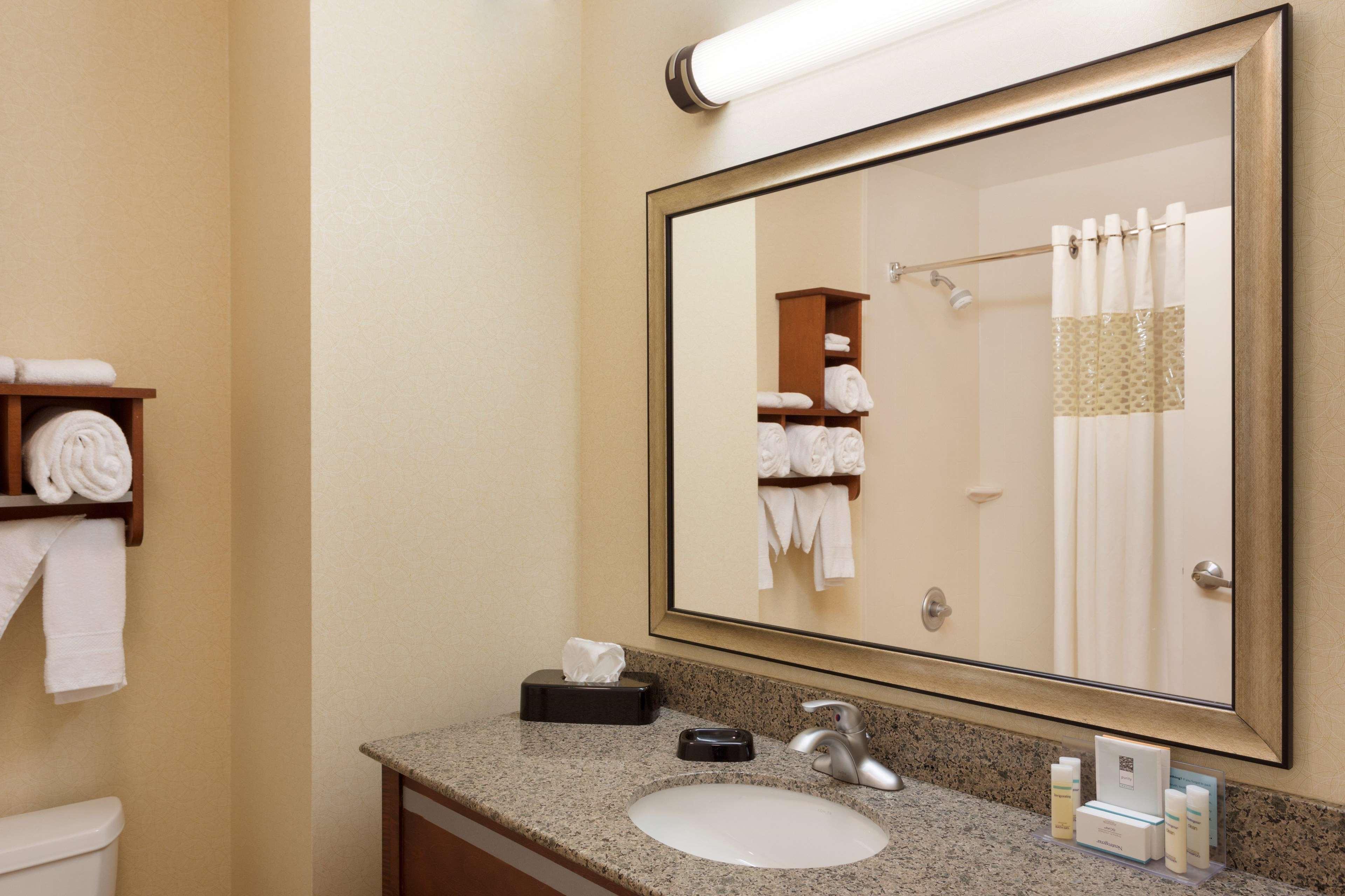 Hampton Inn & Suites Detroit/Chesterfield Экстерьер фото