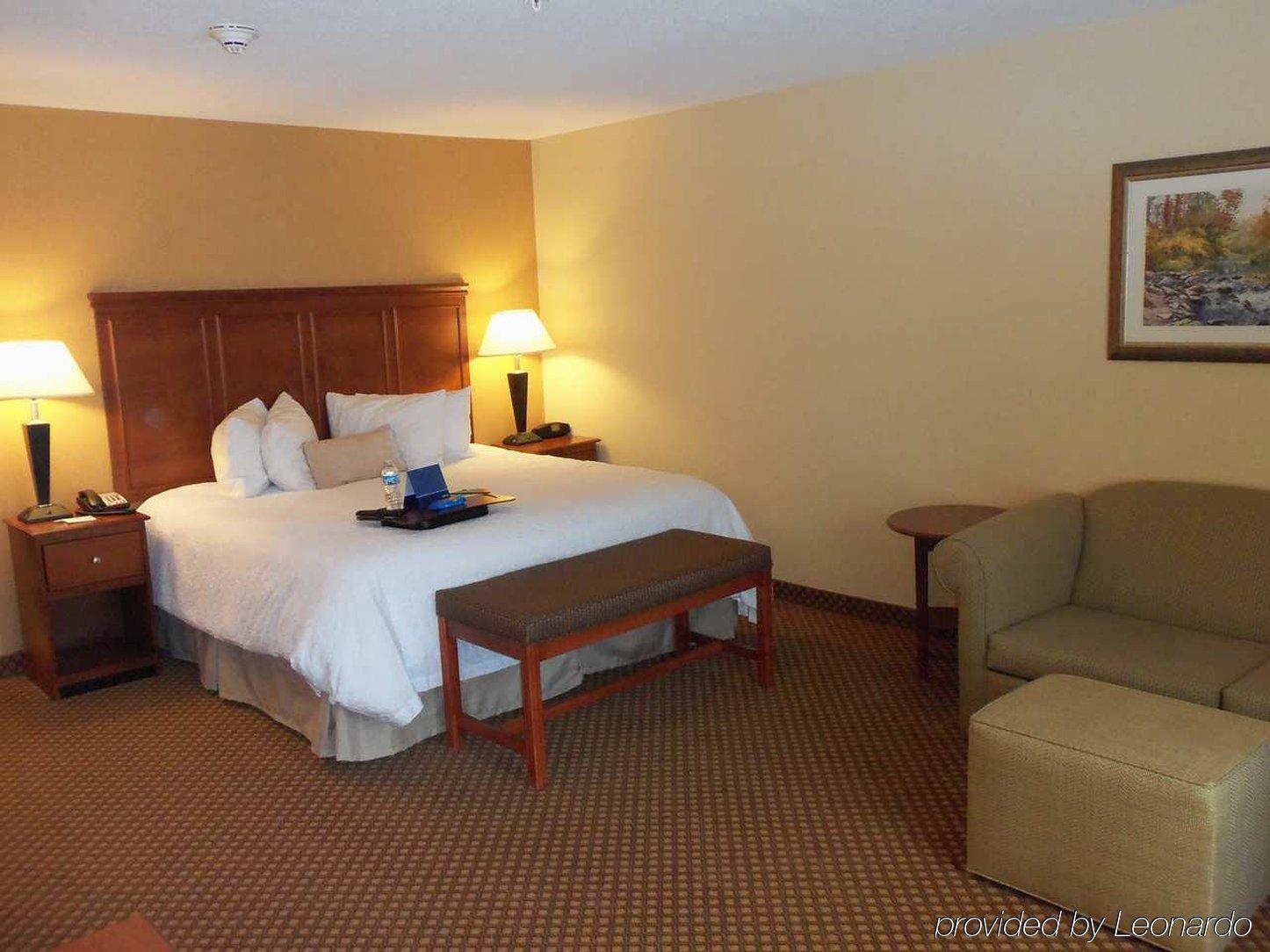 Hampton Inn & Suites Detroit/Chesterfield Экстерьер фото