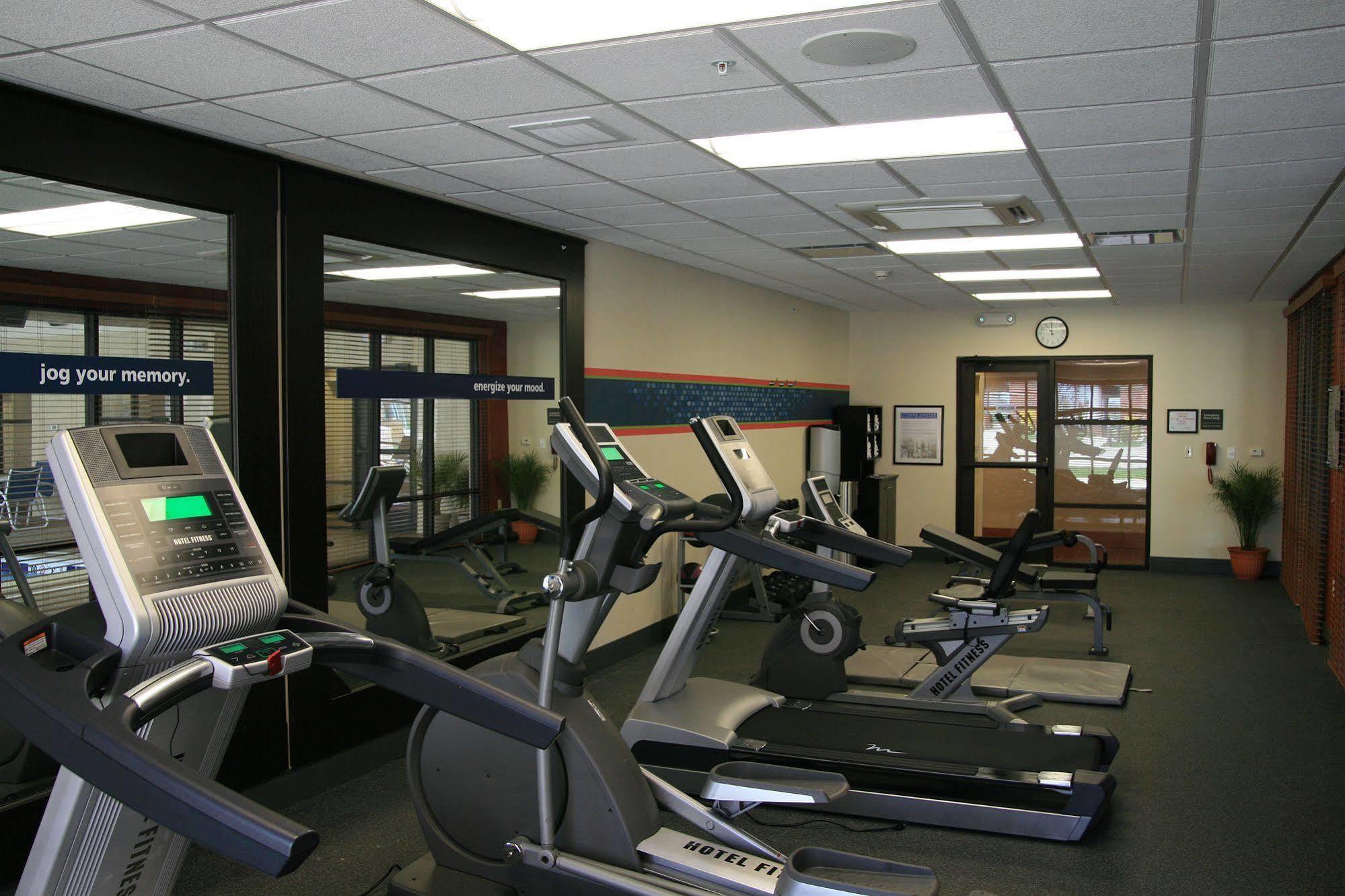 Hampton Inn & Suites Detroit/Chesterfield Удобства фото